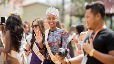 Foto: Ini Ayan Said, Hijabers Pertama yang Jadi Juara di Miss Global 2017