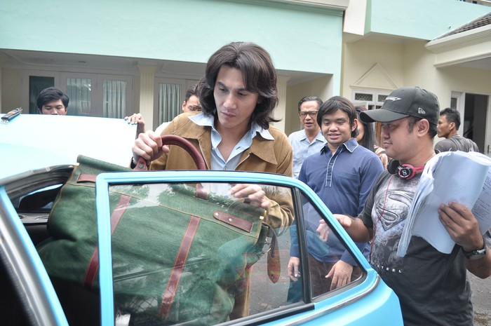 Yuk Intip Proses Syuting Chrisye Foto 7 Yuk Intip Proses Syuting Chrisye Foto 7