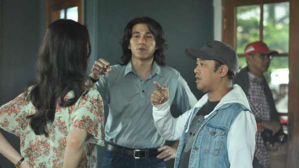 Yuk, Intip Proses Syuting Chrisye Yuk, Intip Proses Syuting Chrisye