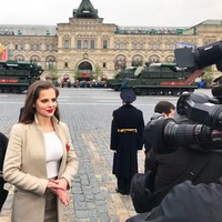 Sebelum ditunjuk sebagai jubir Kemenhan, Rossiyana sendiri tidak bekerja di bidang politik atau militer namun ia memang andal dalam menyampaikan berita. Rossiyana dulunya adalah koresponden dan pembaca berita di televisi nasional.Foto: Instagram