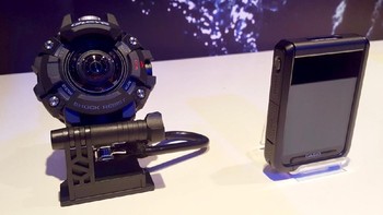 Lensa dengan bukaan f/2.8-nya punya angle of view sebesar 190,8 derajat, lebih lebar dari kebanyakan action cam. Foto: Istimewa