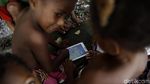 Keceriaan Anak-anak Desa Asei di Papua