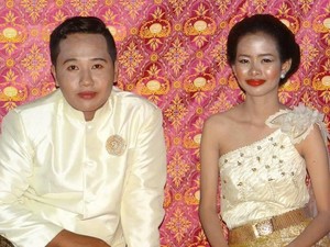 Salah Pilih Makeup Artist, Wanita Cantik Ini Terlihat Jelek di Pernikahannya