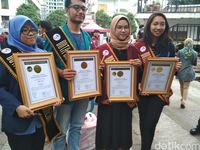 Mahasiswa HI Pecahkan Rekor Mainkan Karinding Serentak