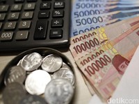 Mengintip Aturan Upah yang Bakal Direvisi Jokowi