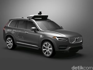 Uber Pakai Puluhan Ribu Mobil Tanpa Sopir Volvo