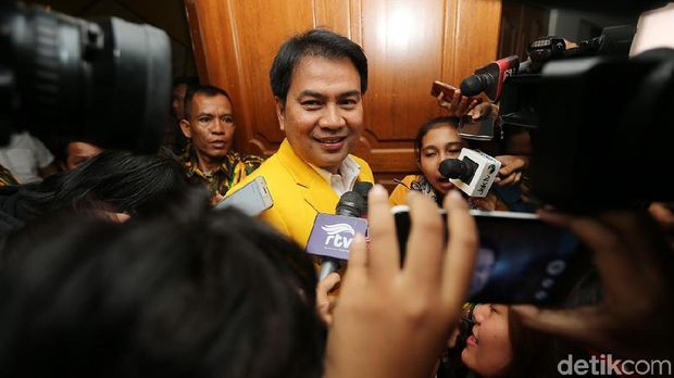 Saat Ical Turun Gunung Demi Aziz Syamsuddin