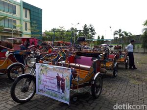 Penarik Becak Motor yang Ikut Kirab Kahiyang di Medan Dites Urine