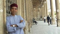 Rina bereaksi. Ia beberapa waktu lalu menuliskan kalimat menohok bahwa dirinya memang tidak sempurna. Foto: Ustad Abdul Somad / Instagram@ustadzabdulsomad