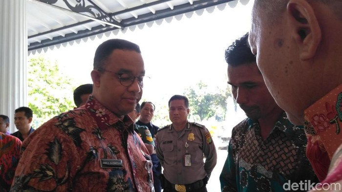 Temui Anies, Ridwan Minta Diizinkan Jualan di Trotoar