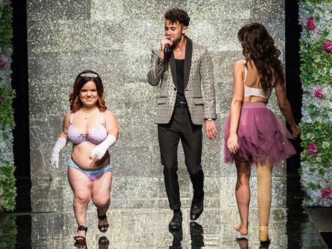 Bukan Show Biasa, Ini Fashion Show Lingerie 'Anti' Victoria's Secret