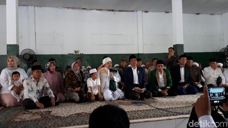 Ke Ponpes Bareng Gubernur NTB, Jokowi Didoakan Menang Pilpres 2019 Ke Ponpes Bareng Gubernur NTB, Jokowi Didoakan Menang Pilpres 2019