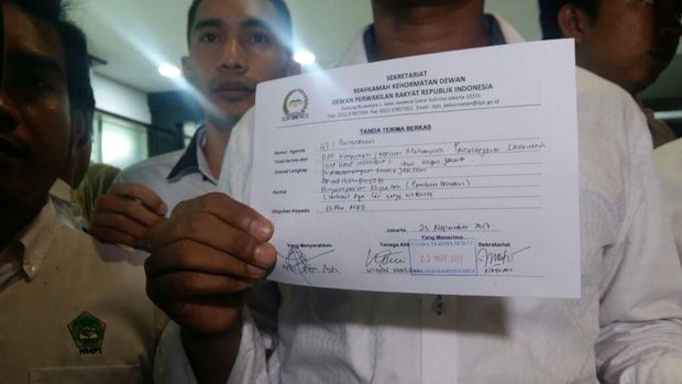 Lapor ke MKD, Himpunan Mahasiswa Minta Novanto Dipecat dari Ketua DPR