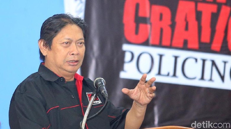 Polisi Didesak Usut Dalang Rusuh 22 Mei, Bisa Masuk dari Penyelundupan M4 Polisi Didesak Usut Dalang Rusuh 22 Mei, Bisa Masuk dari Penyelundupan M4