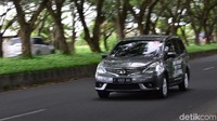 Kondisi mobil sebelum berangkat dalam keadaan normal. Tekanan angin ban disesuaikan dengan rekomendasi pabrik. Foto: Nissan