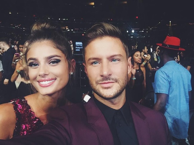 Taylor Hill-Michael Stephen Shank, seperti Taylor, Michael juga bekerja di dunia hiburan. Namun Michael lebih aktif sebagai aktor dan talent agent. Foto: Instagram