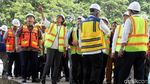 Sri Mulyani dan Basuki Hadimuljono Tinjau Stadion GBK