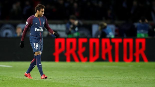 Neymar merupakan pesepakbola termahal di dunia. (