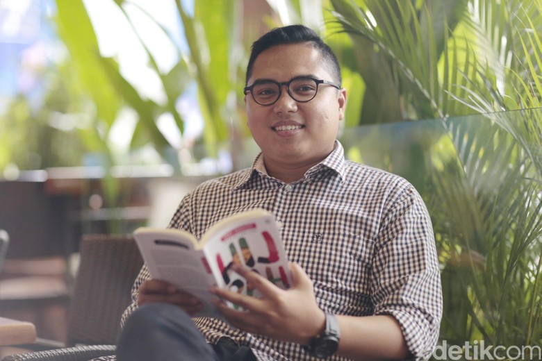 Lewat Novel Hijrah Bang Tato, Fahd Pahdepie Sebarkan Paham Deradikalisasi Lewat Novel Hijrah Bang Tato, Fahd Pahdepie Sebarkan Paham Deradikalisasi