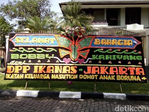 Melihat Toko Bunga di Medan Jelang Acara Adat Kahiyang-Bobby