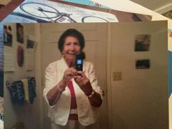 Tingkah Lucu Para Orangtua Saat Bertemu Teknologi