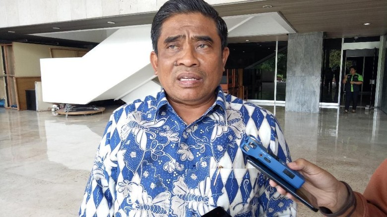 Kemendagri Minta Anies Dorong Partai Percepat Proses Cawagub Kemendagri Minta Anies Dorong Partai Percepat Proses Cawagub