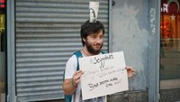 Cara unik ini dilakukan oleh Berk Armagan. Dia seorang seniman Istanbul, Turki. (seyyahart/Instagram)