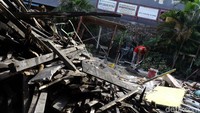Total anggaran untuk perbaikan seluruh sekolah itu mencapai Rp 191 miliar.