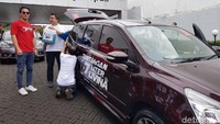 Konsumsi bahan bakar Grand Livina yang ditumpangi detikOto mencapai lebih dari 19 km/liter. Bahkan, konsumsi bahan bakar rata-rata yang ada di MID mobil salah satu peserta menunjukkan angka 20,7 km/liter setelah menempuh 135,1 km. Foto: Rangga Rahadiansyah