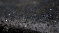 Serpihan berlian ini berukuran kurang dari 0,2 mm. Bisa dibilang, berlian ini sangat kecil dan tak bisa dilihat oleh mata telanjang. Sedangkan asteroid dijadikan sebagai bahan bangunan membangun kota (Julie Ovgaard/BBC)