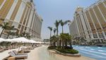 Foto: Pantai Buatan di Hotel yang Keren Banget