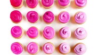 Cupcake dengan gradasi warna ungu pastel ini benar-benar bikin gemas! Wright berharap lewat fotonya ia bisa menginspirasi orang lain untuk mencoba foto gradasi makanan. Foto: Brittany Wright