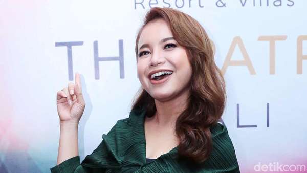 Rossa Ceria Banget Nih! Rossa Ceria Banget Nih!