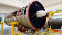 Di kampus itu juga ada mesin pesawat seperti JT9D Turbofan Engine.
