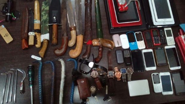 Barang bukti yang diamankan dari para pelaku