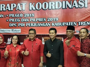 Emil Dardak Mbalelo, PDIP Tunjukkan KTA dan Momen Rapat Partai