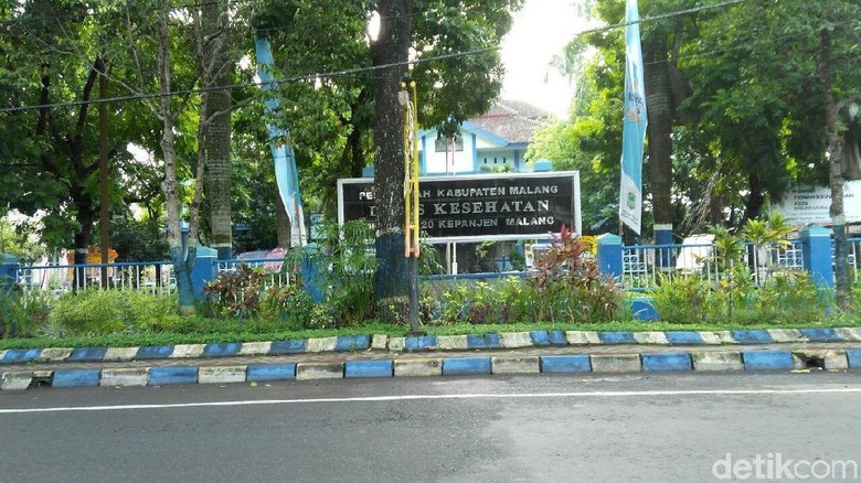 Dominasi Warna Biru Pada Pohon dan Gedung Aset Pemkab Malang Disoal