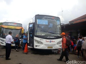 Longsor Garut, Penumpang KA di Purwokerto Lanjut Perjalanan Naik Bus