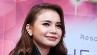 Ia terlihat cantik dan awet muda. Pool/Ismail/detikFoto.