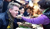 Ke Korea Gordon Ramsay Cicip Gimbap dan Gurita Hidup di 