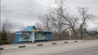 Halte itu sering dibangun di lokasi antah berantah. Terutama di Kazakhstan, seringkali tidak ada orang maupun pemukiman di sekitarnya (Dok. CNN Travel/Christopher Herwig)