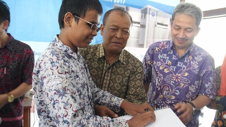 Berhasil Diuji Coba, ITS Siap Pasarkan Mesin Cetak Braille Berhasil Diuji Coba, ITS Siap Pasarkan Mesin Cetak Braille