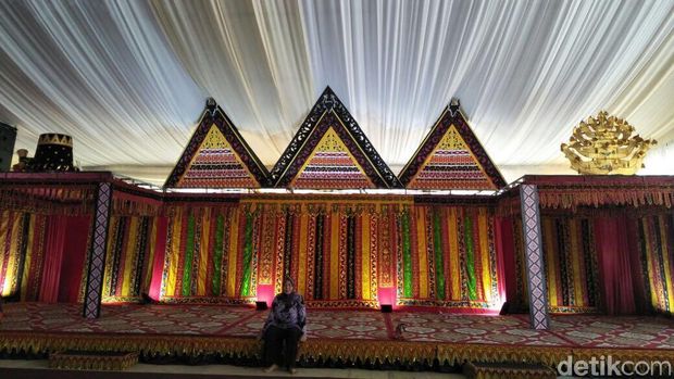 Dekorasi Kahiyang Ayu Bobby Nasution di Medan