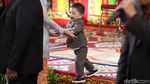 Jan Ethes Berbeskap hingga Berjas, Mana yang Lebih Ngegemesin?