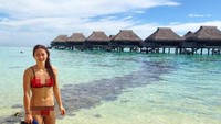 Gronya juga pernah berwisata ke Moorea, sebuah pulau di Polinesia Prancis lho. Tidak lupa ia juga mencoba snorkeling! (Instagram/gronyasomerville)