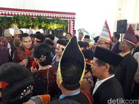 Raja raja dari Sumatera Utara Hadiri Pesta Adat Kahiyang Bobby