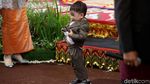 Jan Ethes Berbeskap hingga Berjas, Mana yang Lebih Ngegemesin?