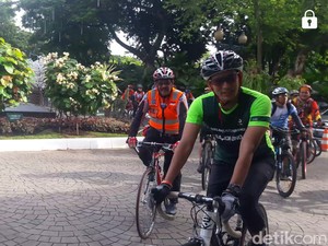 Bersepeda ke Balai Kota, Sandiaga Cek Kawasan Tanah Abang