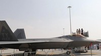 Latihan militer itu dilaporkan akan melibatkan enam jet siluman F-22 Raptor milik AS. Foto: AFP PHOTO/KARIM SAHIB