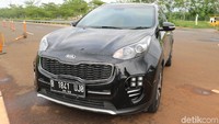 Secara desain, Sportage tampil dengan kesan gagah nan modern ala mobil SUV pada umumnya.
